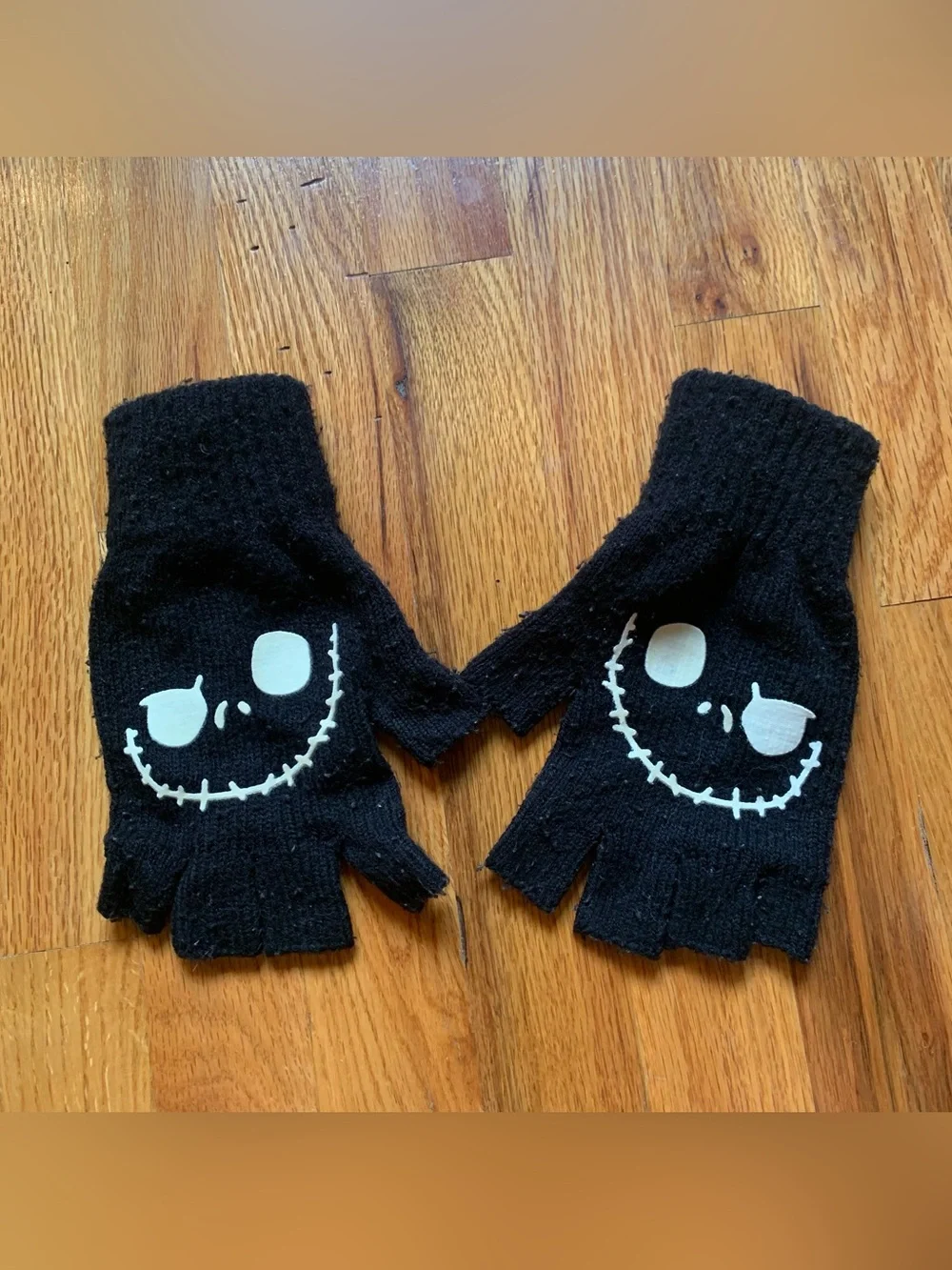 Timburton’s the Nightmare Before Christmas black fingerless gloves